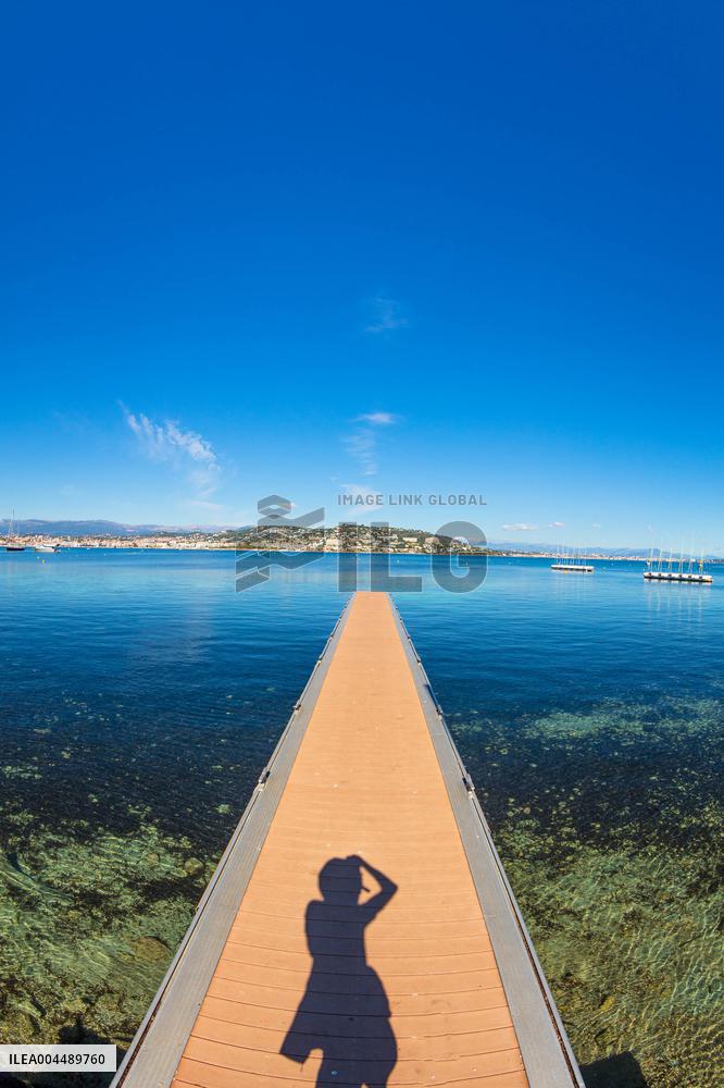 Illustration - Cannes Croisette