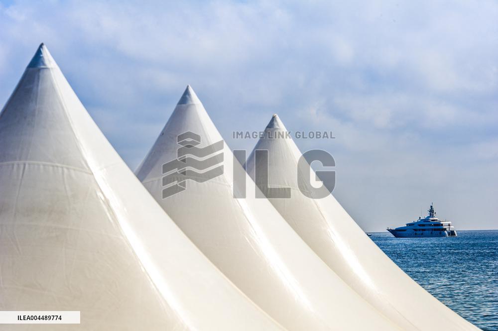 Illustration - Cannes Croisette