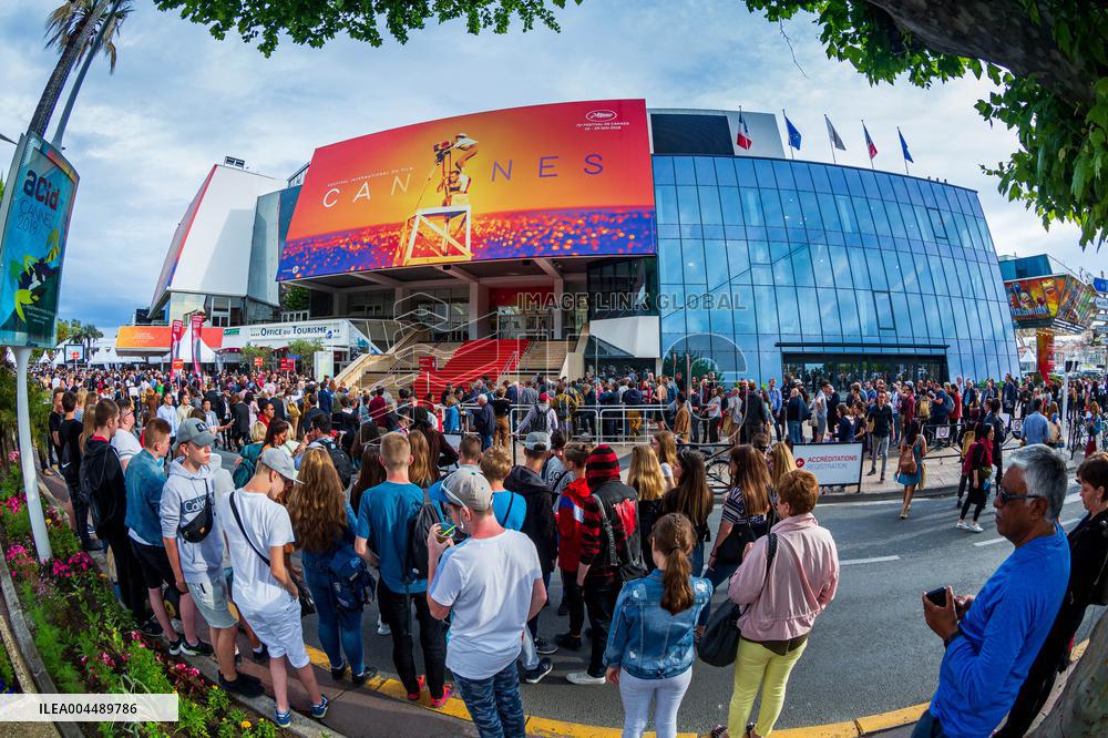 Illustration - Cannes Croisette