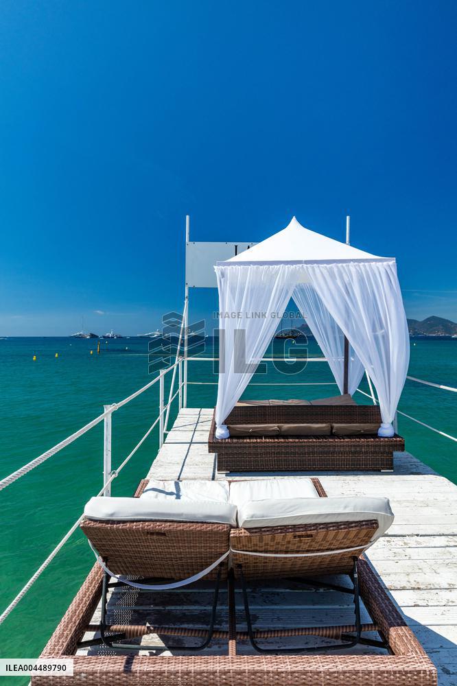 Illustration - Cannes Croisette