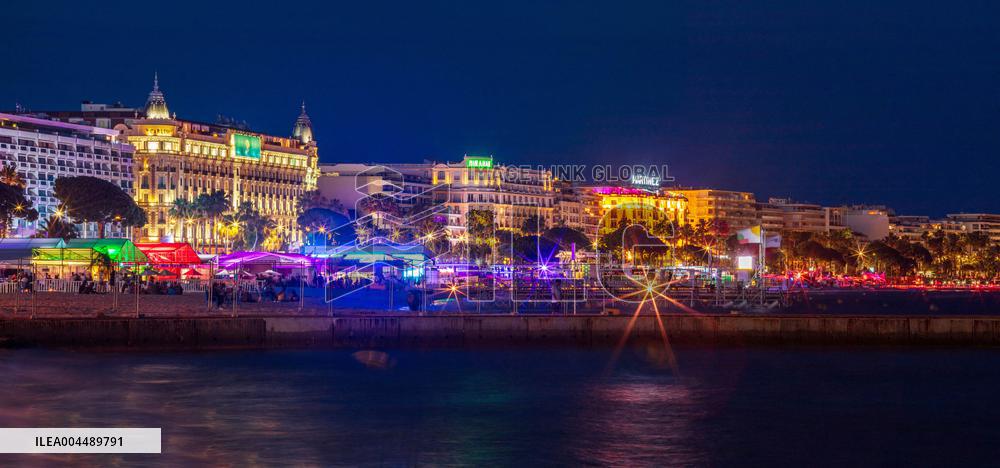 Illustration - Cannes Croisette