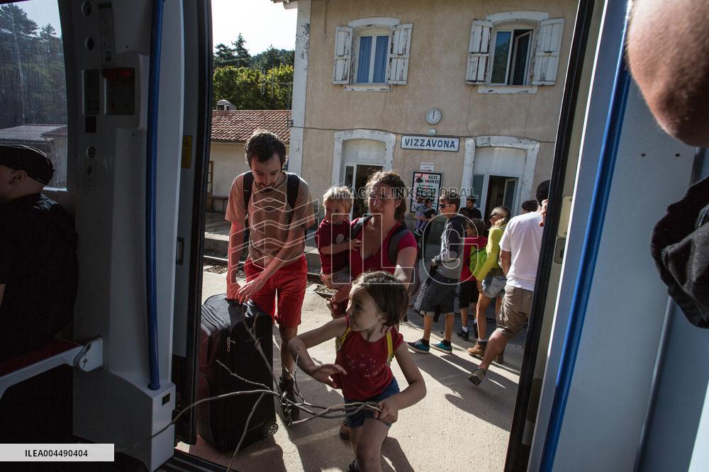 Illustration - Economy