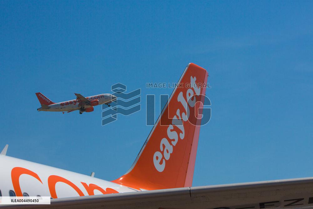 Illustration - Economy