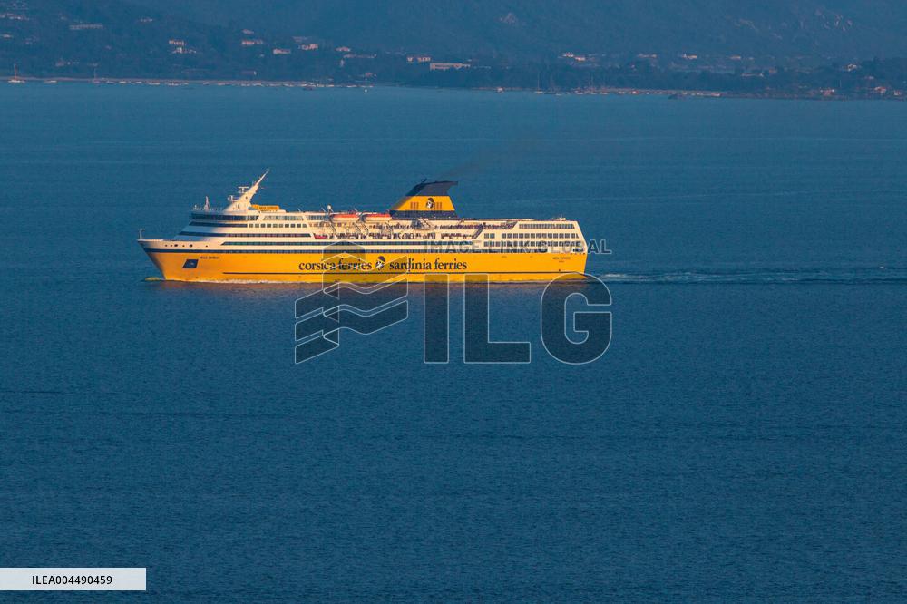 Illustration - Economy