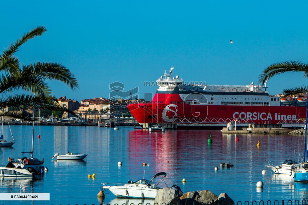 Illustration - Economy