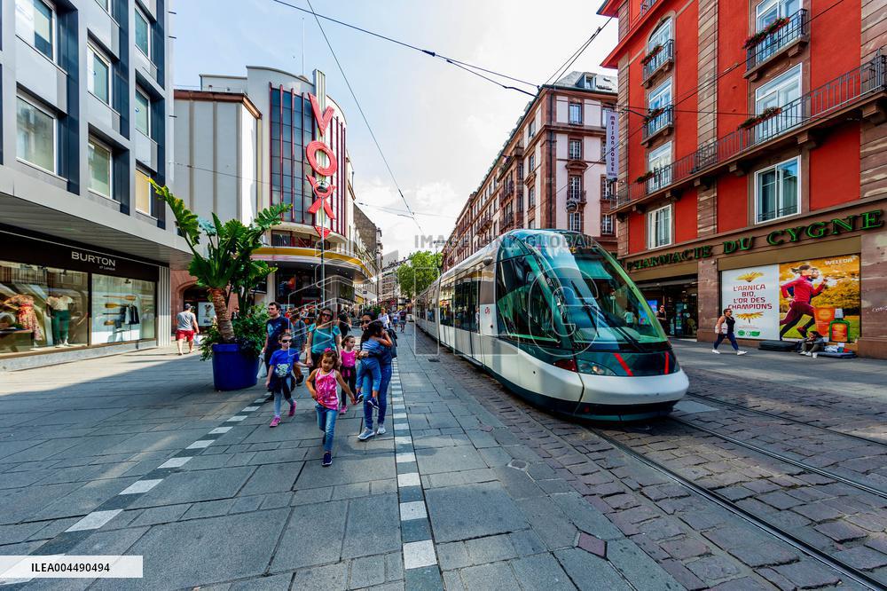 Illustration - Economy