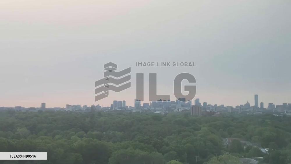 US: Wildfire Smoke from Canada Darkens Skies, Air Quality Deteriorates