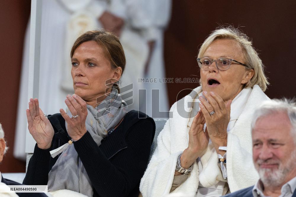 2025 French Open - Celebrities In Stands Night 11 NB