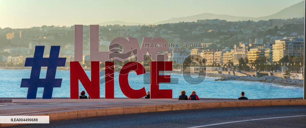 Illustration - French Riviera