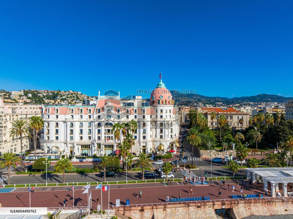 Illustration - French Riviera