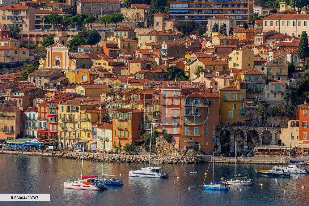 Illustration - French Riviera