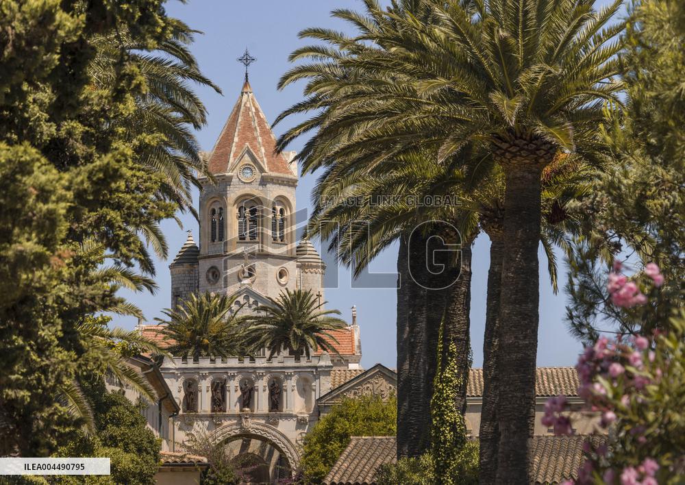 Illustration - French Riviera