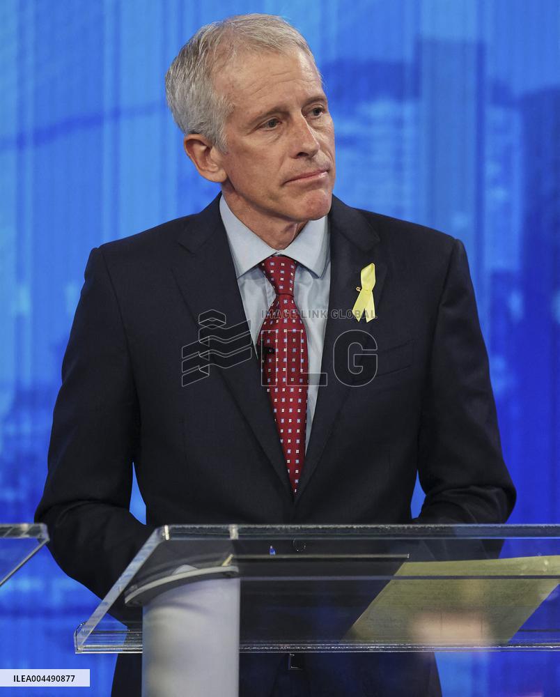 Cuomo, Blake Clash in Heated NYC Mayoral Primary Debate