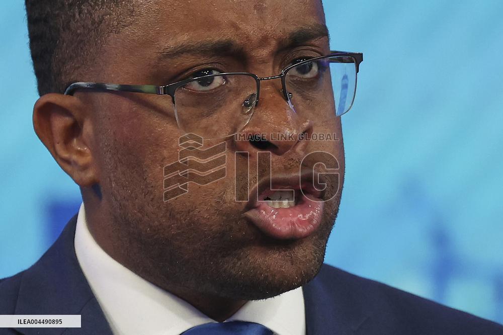 Cuomo, Blake Clash in Heated NYC Mayoral Primary Debate