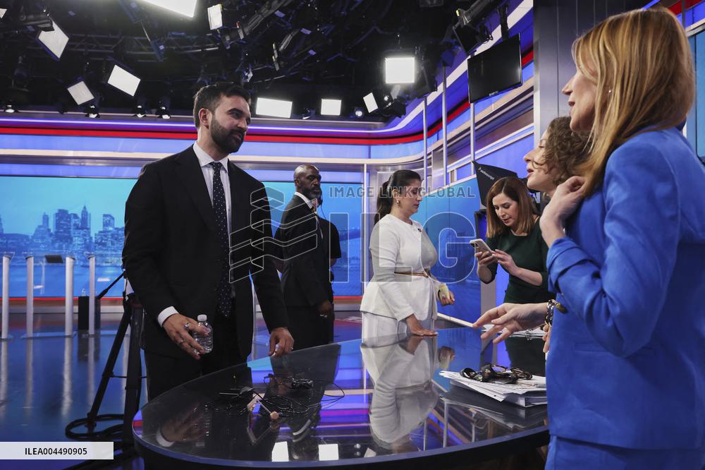 Cuomo, Blake Clash in Heated NYC Mayoral Primary Debate