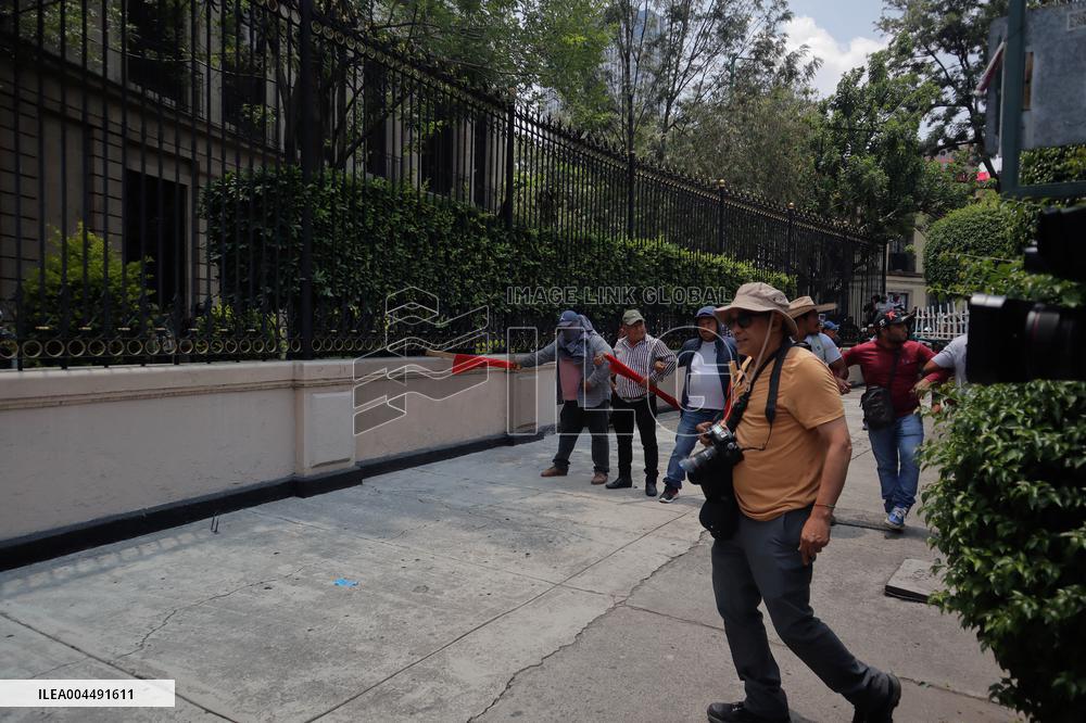 CNTE Teachers Unrest to Demand 100% Salary Increase - Mexico City