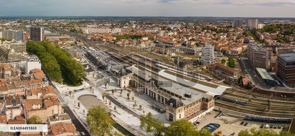 Illustration - Aerial View of France