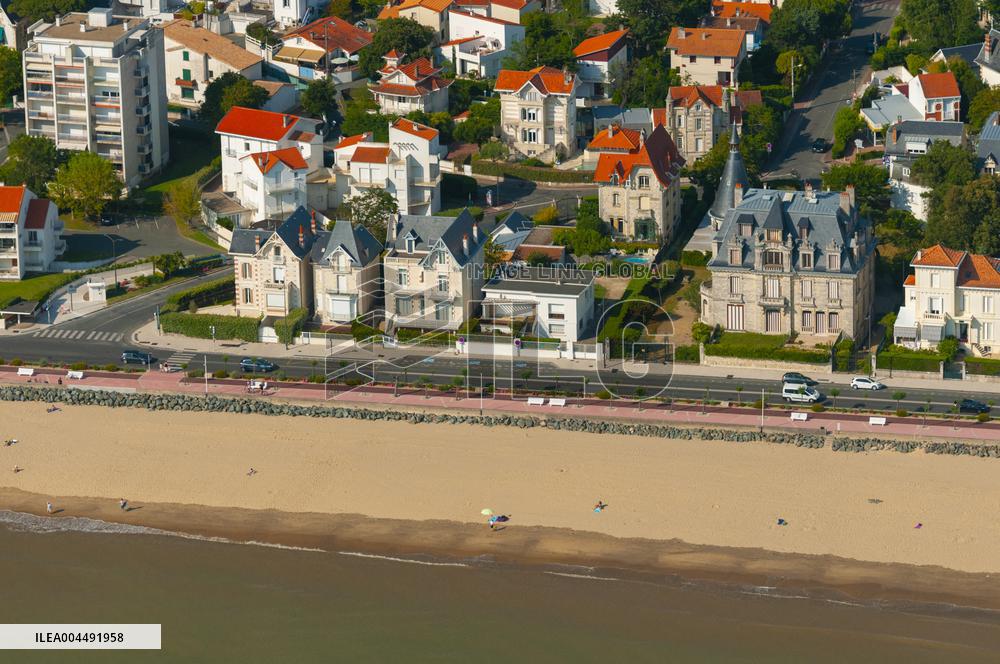 Illustration - Aerial View of France