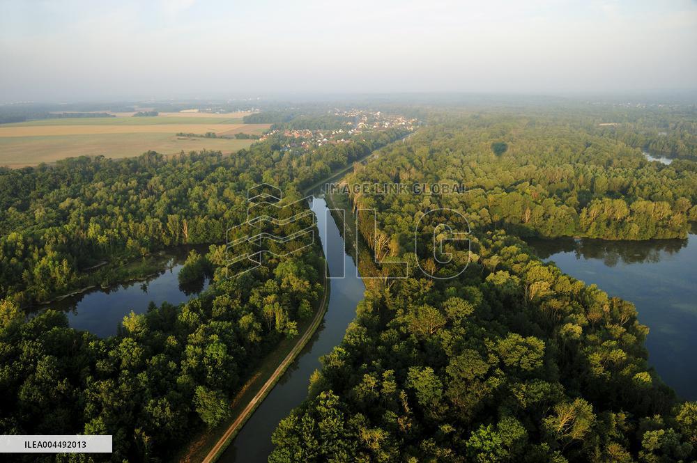 Illustration - Aerial View of France