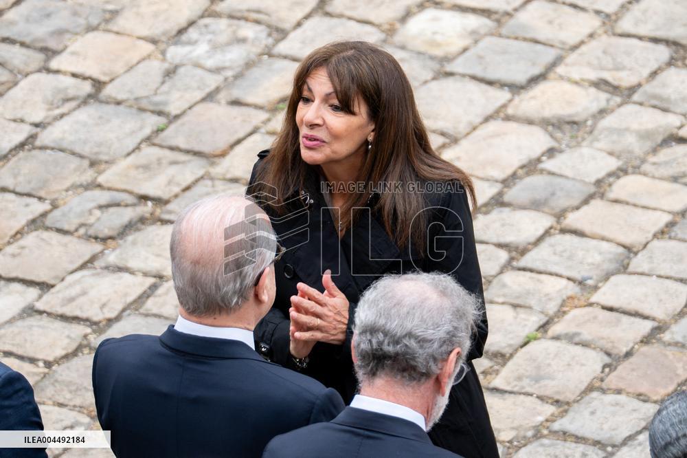 Emmanuel Macron welcomes Lula Da Silva to Les Invalides - Paris AJ