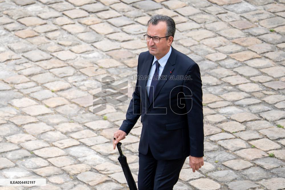 Emmanuel Macron welcomes Lula Da Silva to Les Invalides - Paris AJ
