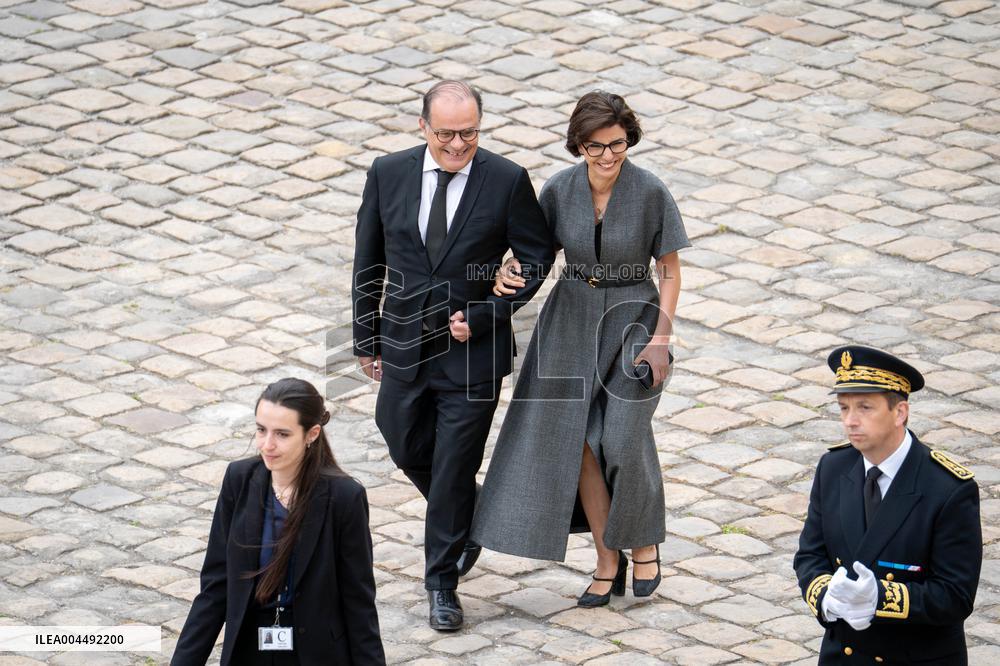 Emmanuel Macron welcomes Lula Da Silva to Les Invalides - Paris AJ