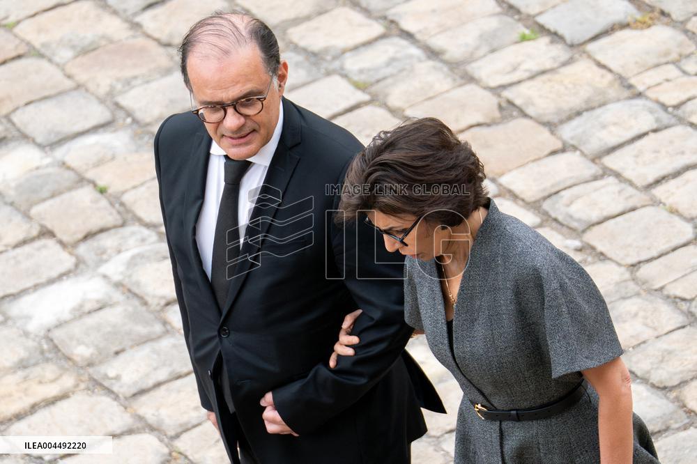 Emmanuel Macron welcomes Lula Da Silva to Les Invalides - Paris AJ