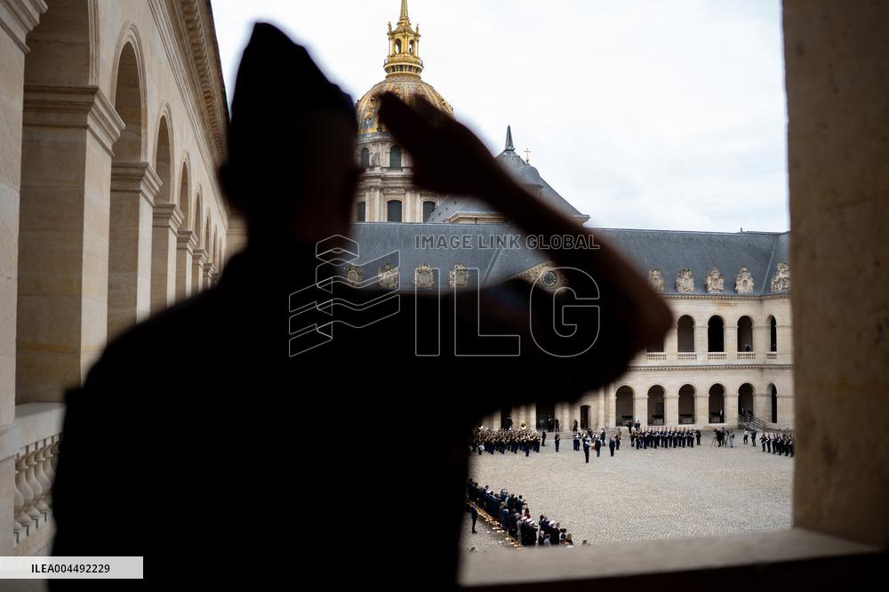 Emmanuel Macron welcomes Lula Da Silva to Les Invalides - Paris AJ