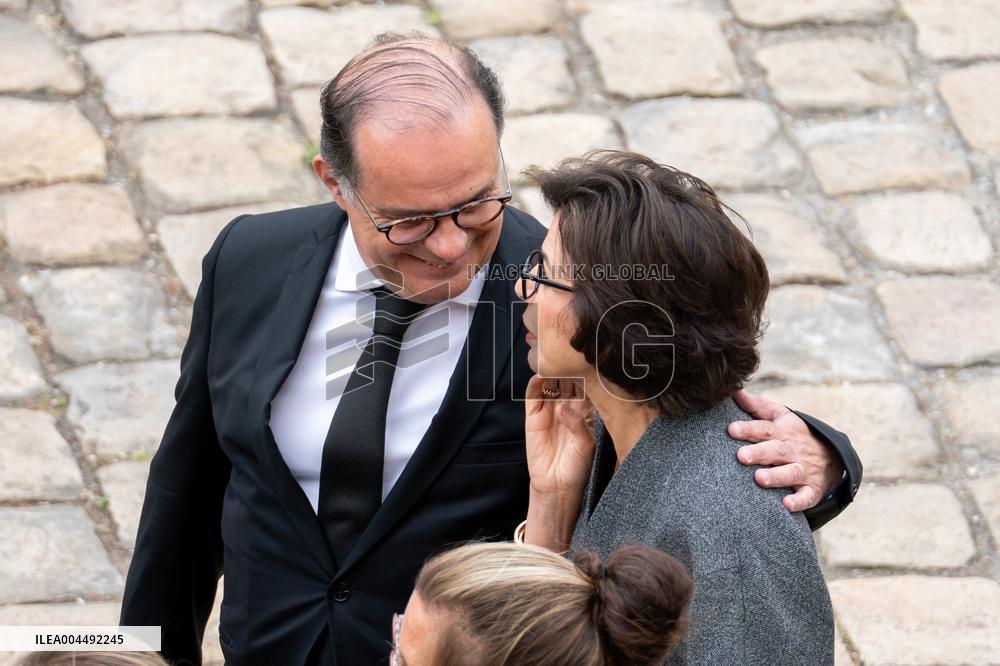 Emmanuel Macron welcomes Lula Da Silva to Les Invalides - Paris AJ