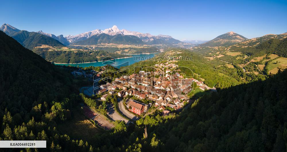 Illustration - Aerial View of France