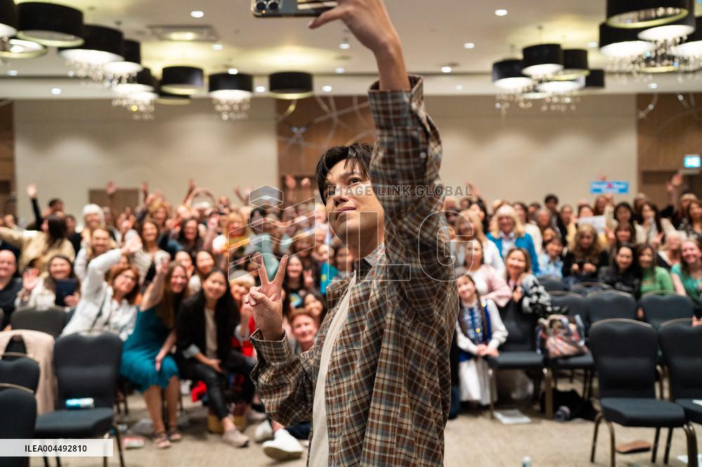 Dimash Qudaibergen Meets his Fans in London