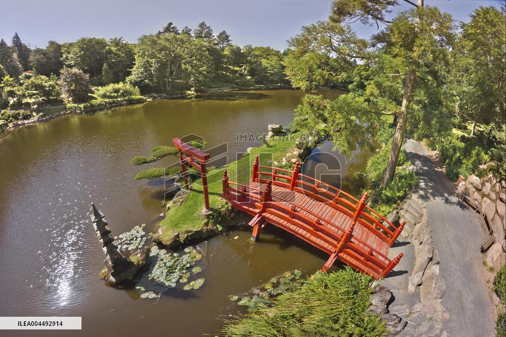 Illustration - Aerial View of France