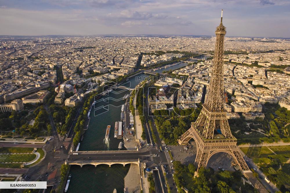 Illustration - Aerial View of France