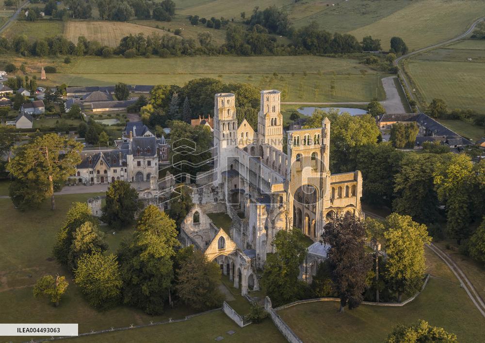 Illustration - Aerial View of France