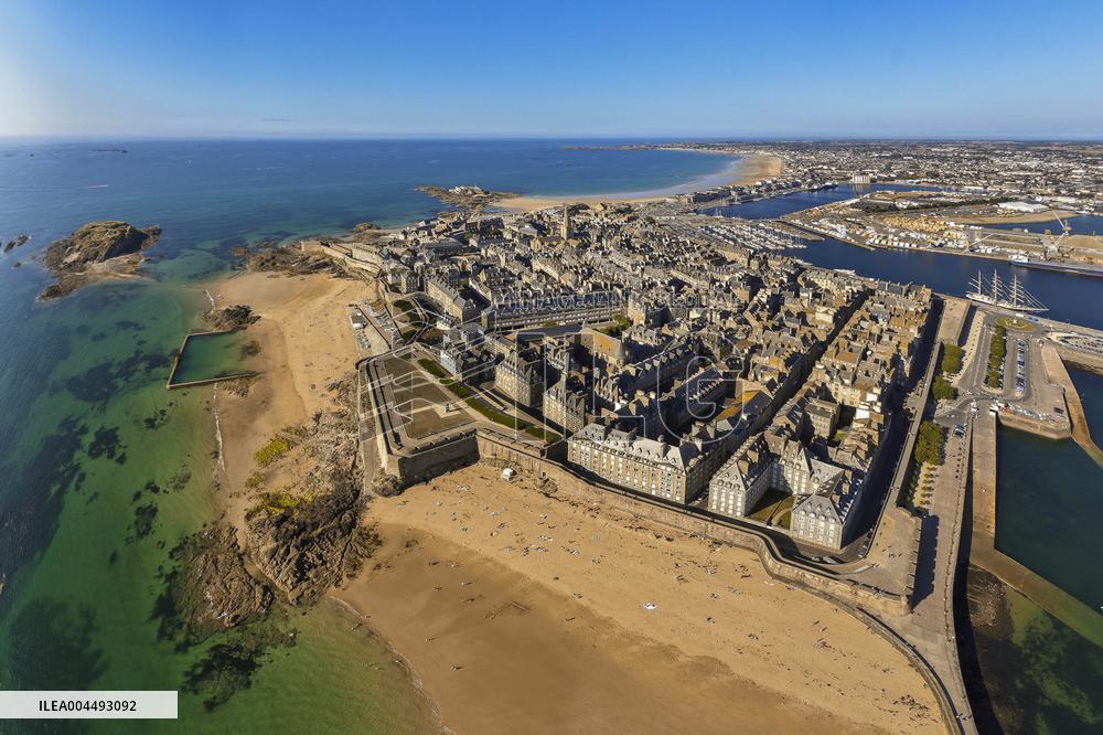 Illustration - Aerial View of France