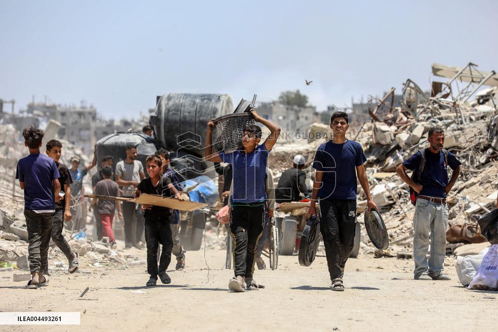 Palestinians Return Home - Gaza