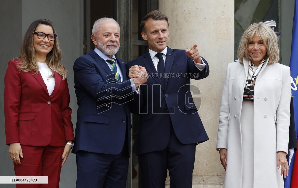 Macron Welcomes Lula At Elysse - Paris