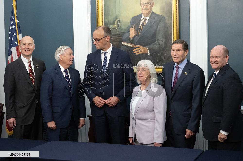 Chancellor Merz of Germany Meets a Bipartisan Group of US Senators