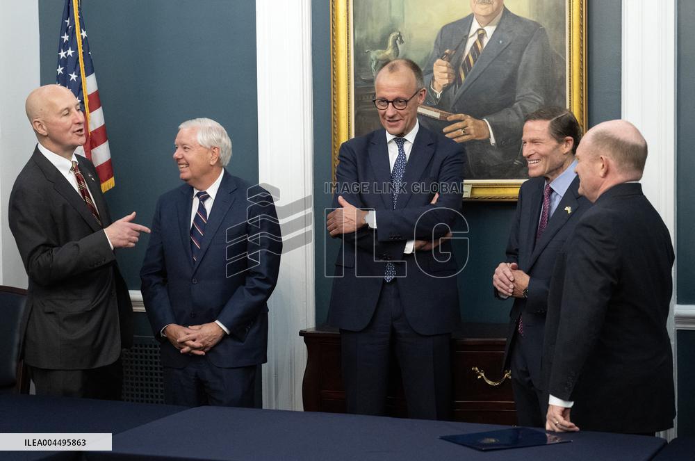 Chancellor Merz of Germany Meets a Bipartisan Group of US Senators