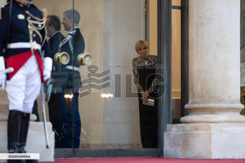 Emmanuel Macron welcomes Luiz Inacio Lula da Silva for a State diner at the Elysee - Paris