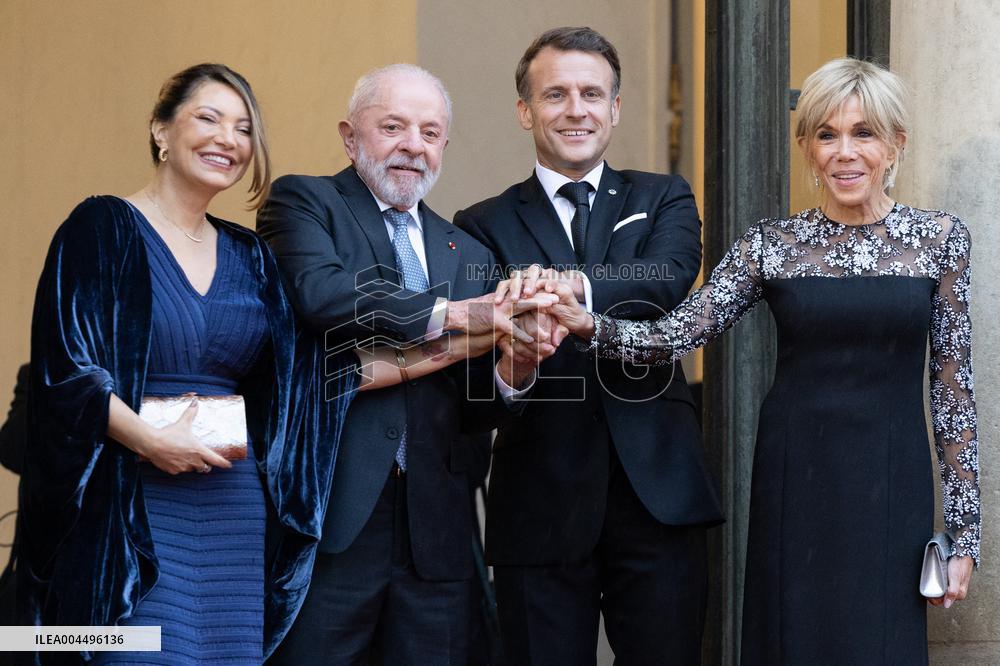 Emmanuel Macron welcomes Luiz Inacio Lula da Silva for a State diner at the Elysee - Paris
