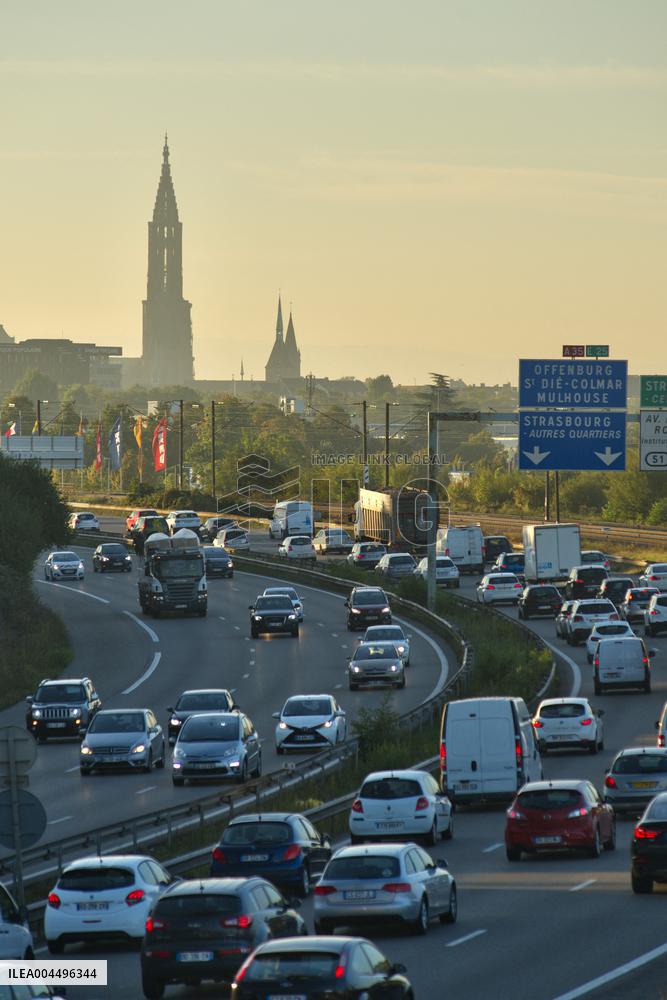 Illustration - Economy