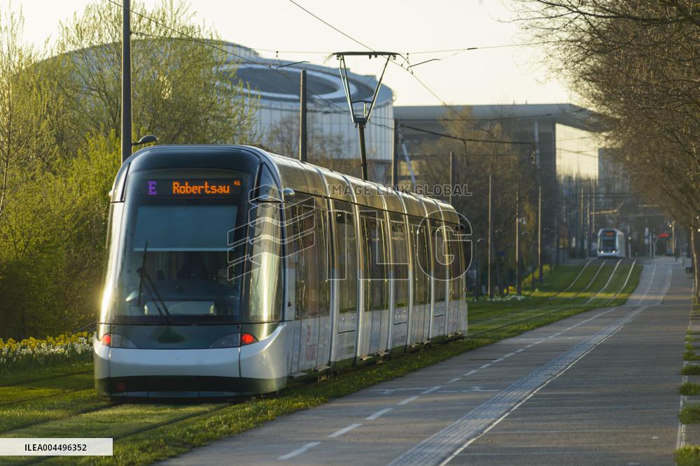 Illustration - Economy