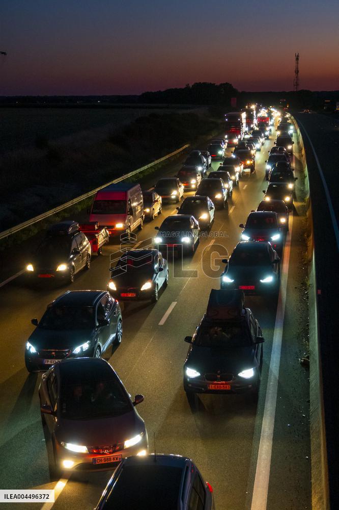 Illustration - Economy