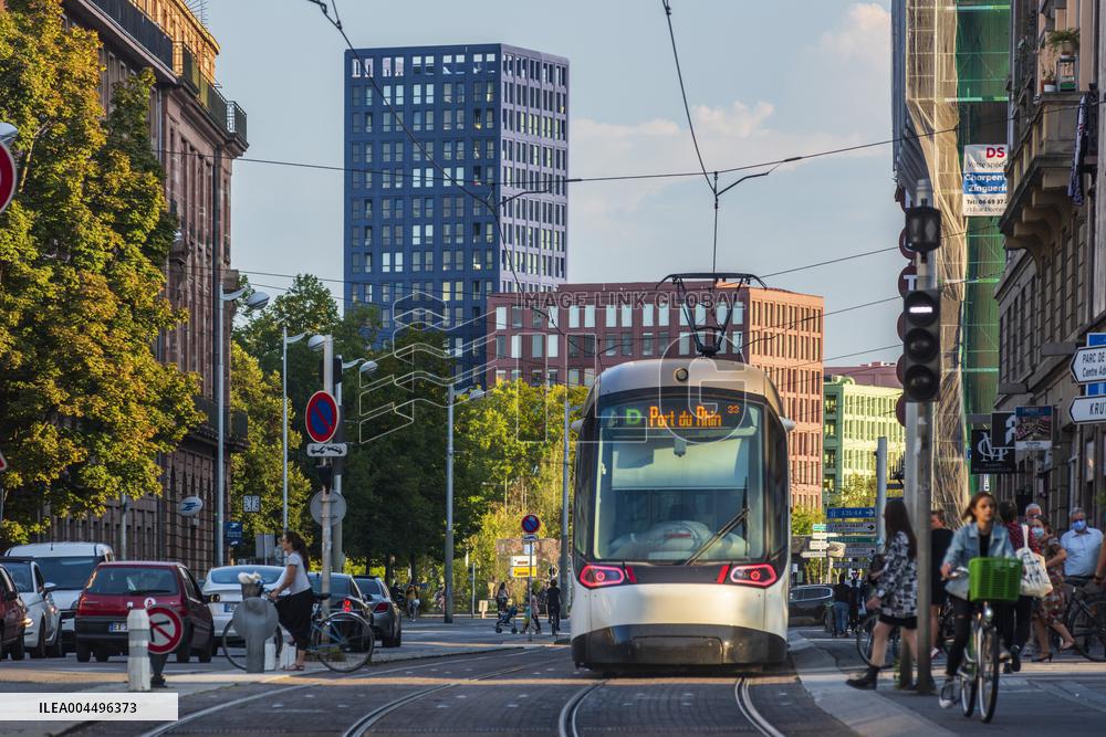 Illustration - Economy