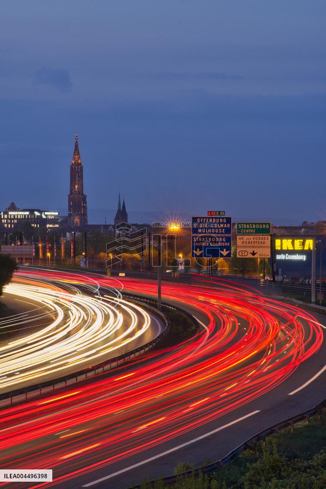 Illustration - Economy