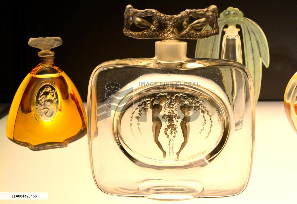 Illustration - Economy