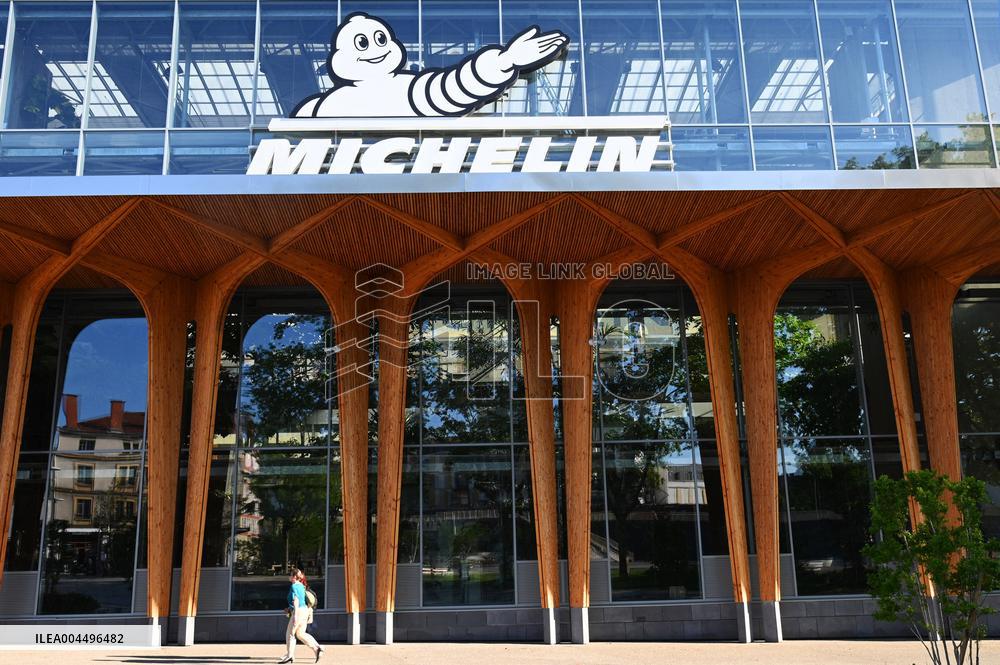 Illustration - Economy