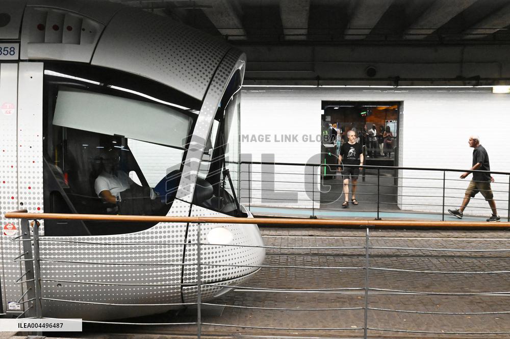 Illustration - Economy