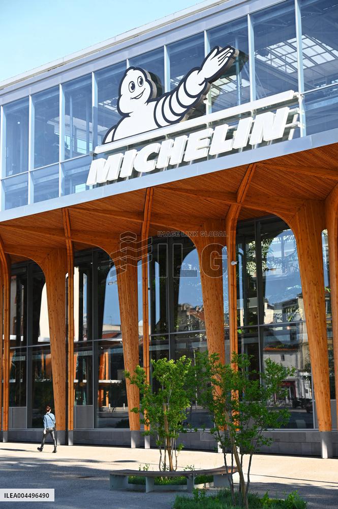 Illustration - Economy